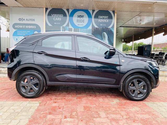 https://images10.gaadi.com/usedcar_image/4522855/original/processed_9cf63b5361eb7f4fc753a59a02fd293b.jpg?imwidth=6401