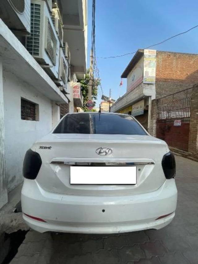https://images10.gaadi.com/usedcar_image/4522858/original/processed_4156b8d4-91a2-48de-b00e-3b072e75e3c6.jpeg?imwidth=6401