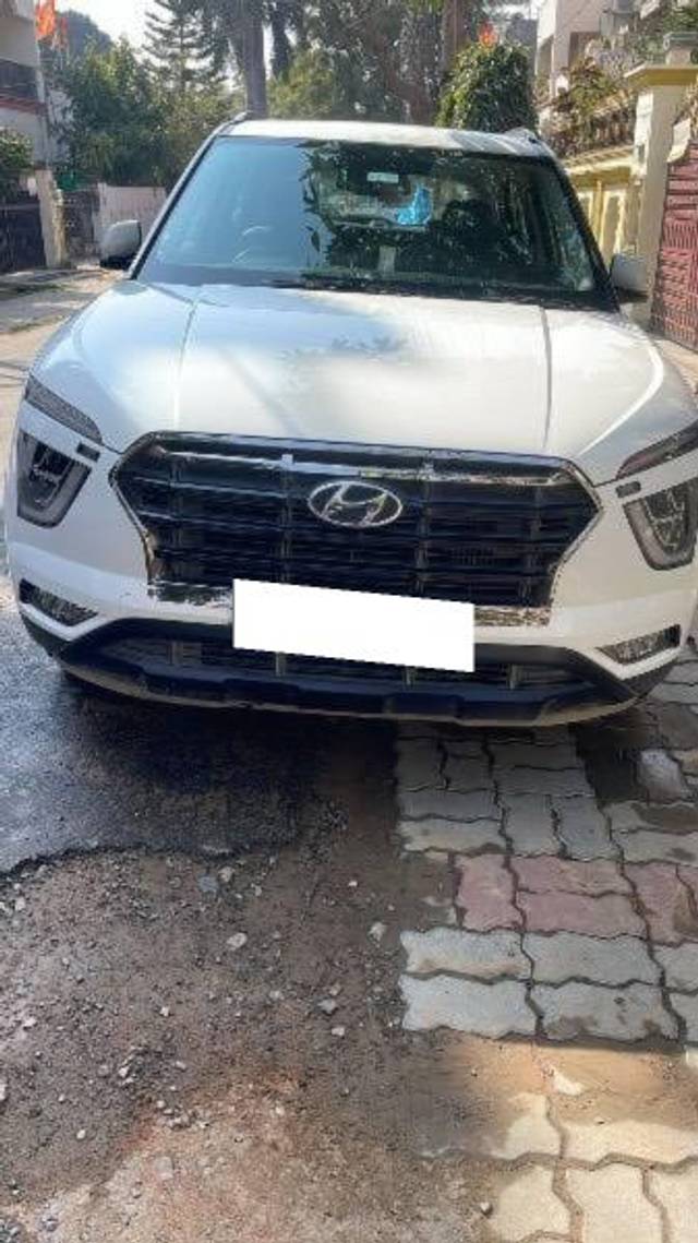 https://images10.gaadi.com/usedcar_image/4522860/original/processed_5474b1e8-6e50-46f5-8e2c-73796d6e00ee.jpeg?imwidth=6400