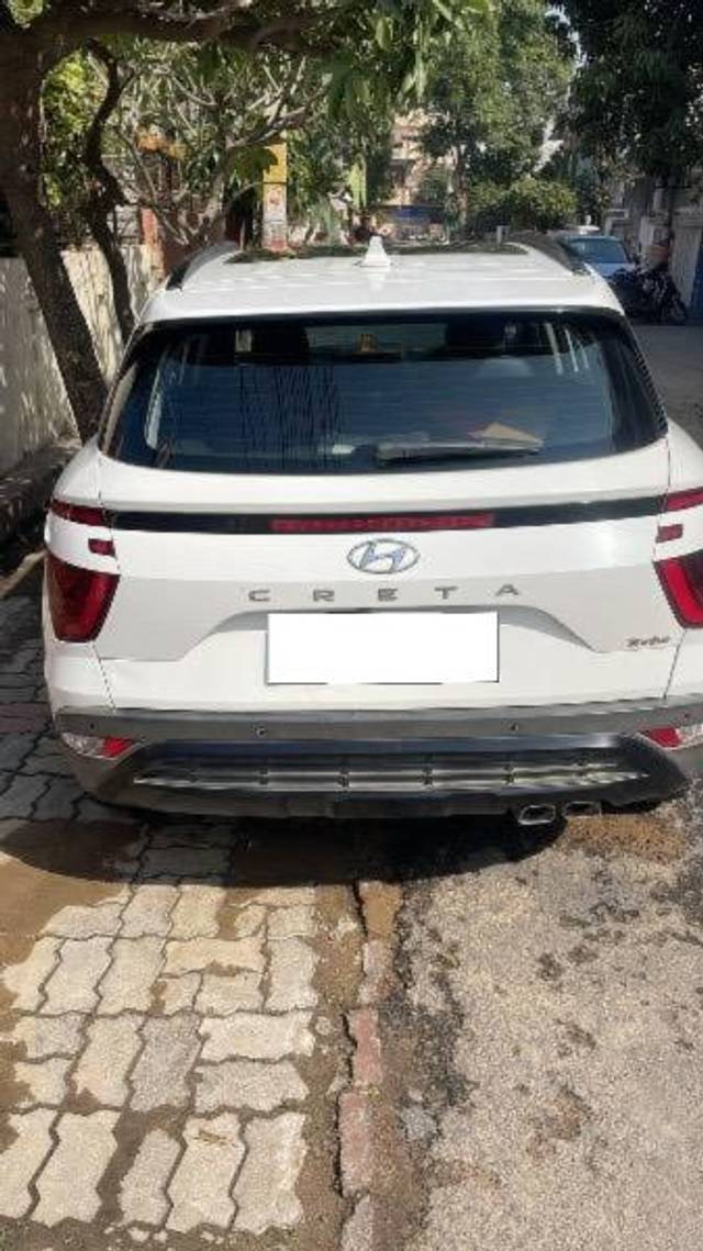 https://images10.gaadi.com/usedcar_image/4522860/original/processed_5f8ec327-10e0-4327-a6d5-14bbca378570.jpeg?imwidth=6402