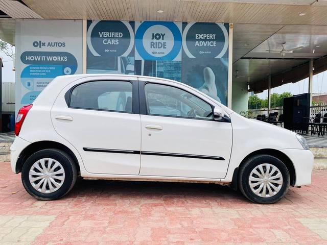 https://images10.gaadi.com/usedcar_image/4522882/original/processed_3b2e072da303bf772968283e3bf33855.jpg?imwidth=6401