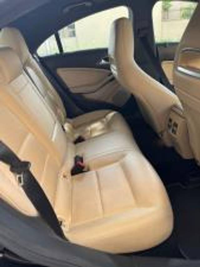 https://images10.gaadi.com/usedcar_image/4522883/original/372448893b18ae7b2c73c33f3103a7cc.jpg?imwidth=6400