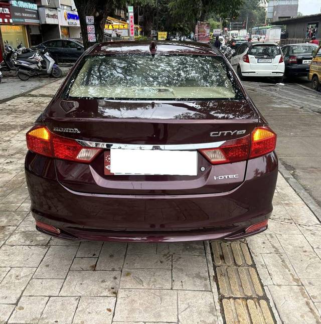 https://images10.gaadi.com/usedcar_image/4522884/original/processed_069c6b69-45d7-4d24-8731-a8dcf3a3f2cf.jpg?imwidth=6401