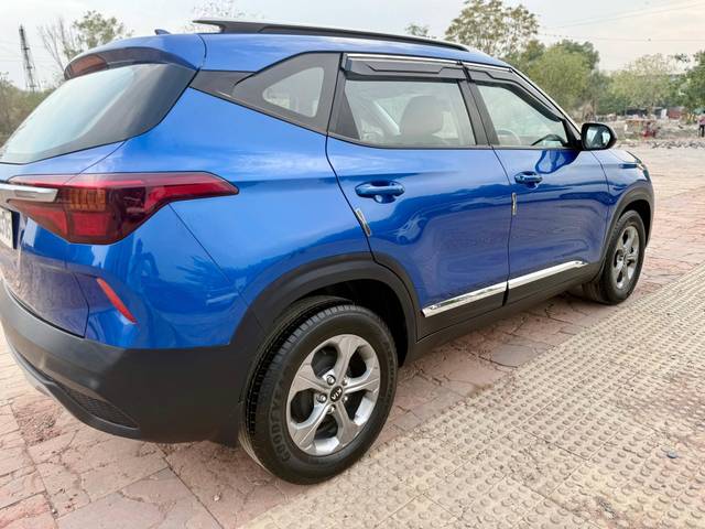 https://images10.gaadi.com/usedcar_image/4522885/original/processed_25cf973657f75f1f04946db5123bc027.jpg?imwidth=6401