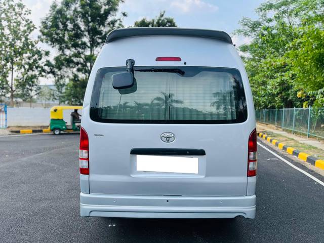 https://images10.gaadi.com/usedcar_image/4522886/original/processed_a0c8d370d6b35a3eed5595910a4d9b8c.jpg?imwidth=6402