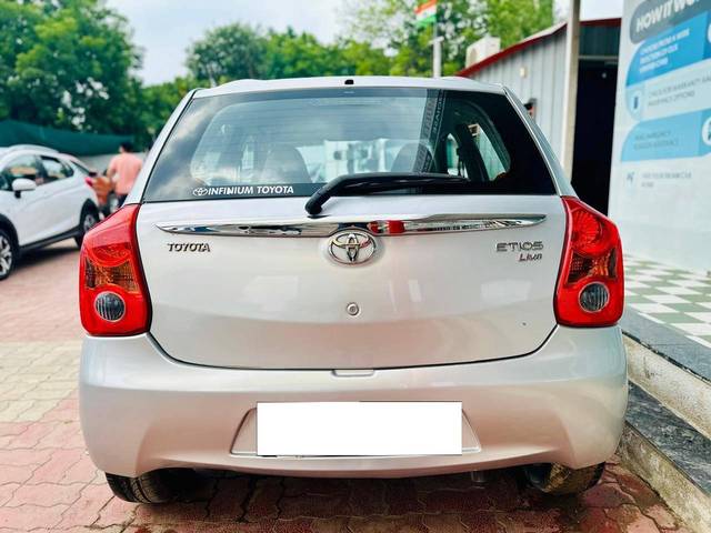 https://images10.gaadi.com/usedcar_image/4522888/original/processed_37b8ed5036aef81ecb12913bbb3db2c5.jpg?imwidth=6402