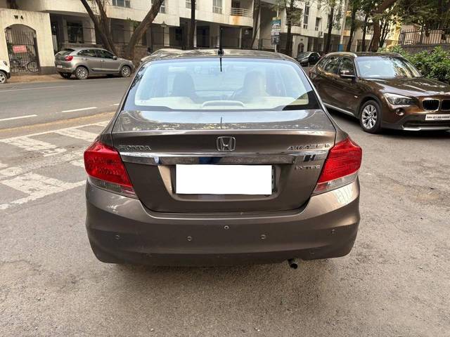 https://images10.gaadi.com/usedcar_image/4522889/original/processed_ba5d895d-66a5-4048-a3ca-8df14273be76.jpg?imwidth=6402