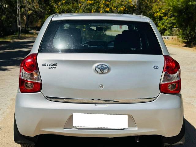 https://images10.gaadi.com/usedcar_image/4522894/original/processed_70ddf6f55dfa38b9cb2e7906638e2106.jpg?imwidth=6402