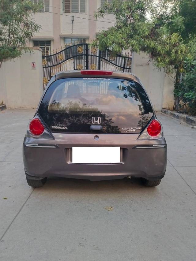 https://images10.gaadi.com/usedcar_image/4522967/original/processed_6cc0ee60d8a32205a0c5fbbffb8048ab.jpg?imwidth=6402