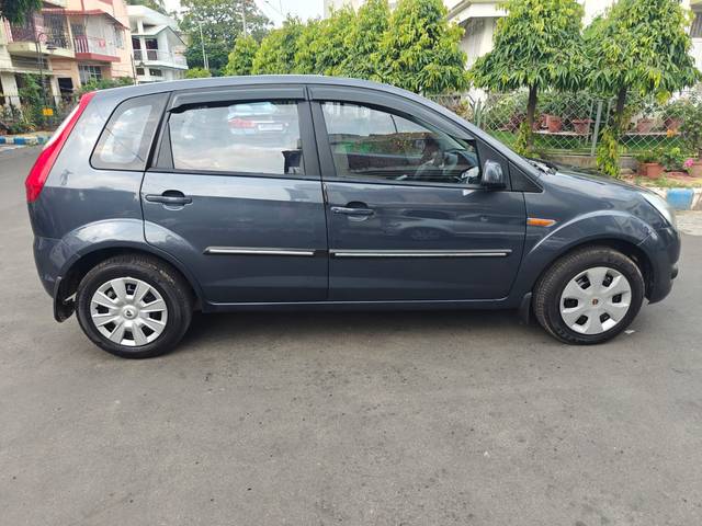 https://images10.gaadi.com/usedcar_image/4522974/original/a3c3a4744b1878f088b3dda64f7e8d7b.jpg?imwidth=6401