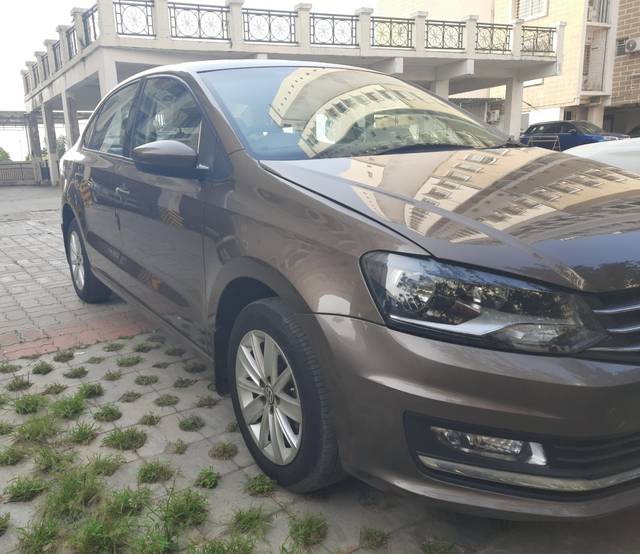 https://images10.gaadi.com/usedcar_image/4522975/original/c762e5f74bad8983467ca69a9c2406ec.jpg?imwidth=6400