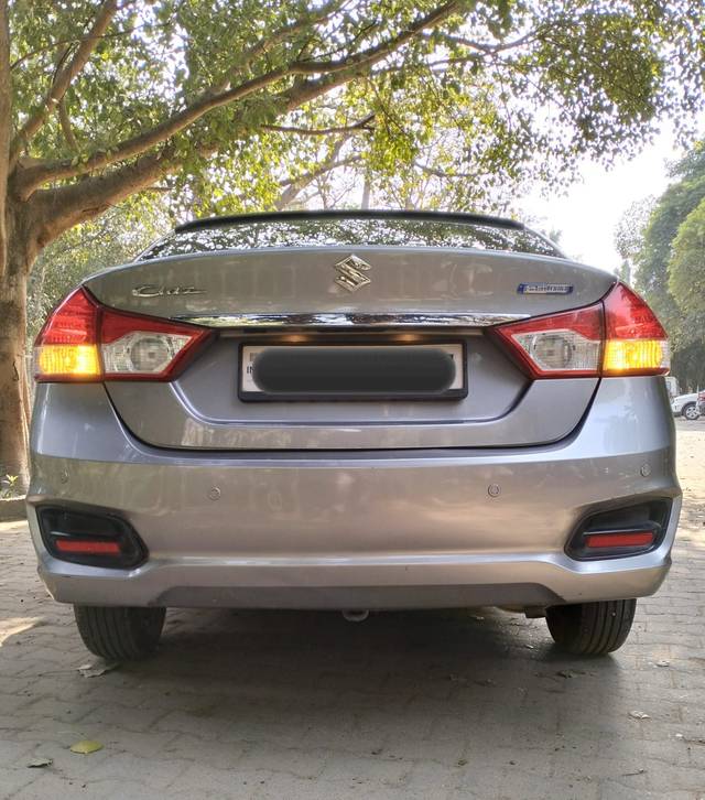 https://images10.gaadi.com/usedcar_image/4522990/original/ea81942cab27377a927c8afe82e09233.jpg?imwidth=6401