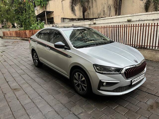 https://images10.gaadi.com/usedcar_image/4522993/original/processed_6359fa28dcae08aedc9362e066a0f54b.jpg?imwidth=6400