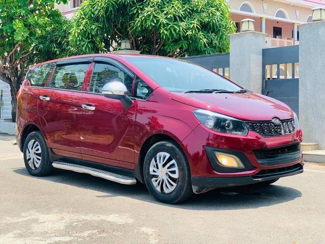 https://images10.gaadi.com/usedcar_image/4522997/original/e8f46adddf3c3b1ae36a82bc6ae5c06c.jpg?imwidth=6400