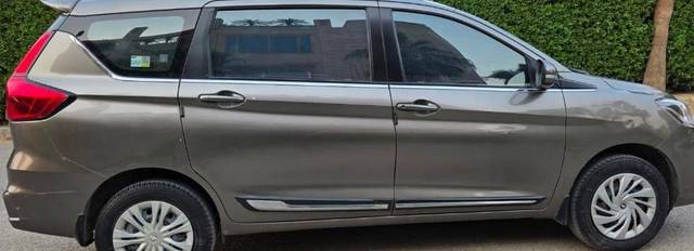 https://images10.gaadi.com/usedcar_image/4523000/original/processed_2c4bea493e3a7f306078dd30ecb6447a.jpg?imwidth=6401