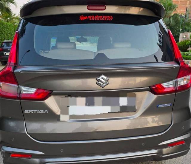 https://images10.gaadi.com/usedcar_image/4523000/original/processed_fc6203af51fb9603cb64a16b2b6ac6b5.jpg?imwidth=6402