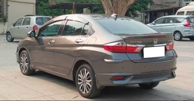 https://images10.gaadi.com/usedcar_image/4523012/original/processed_539a48e98dade39f40637f253799526b.jpg?imwidth=6402