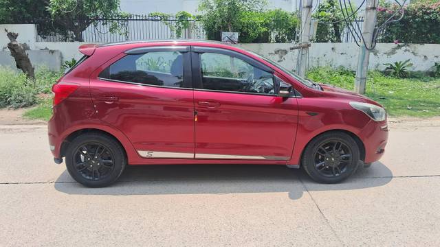 https://images10.gaadi.com/usedcar_image/4523013/original/processed_666d10595be9ff0ba0aa2c42cb133836.jpg?imwidth=6401
