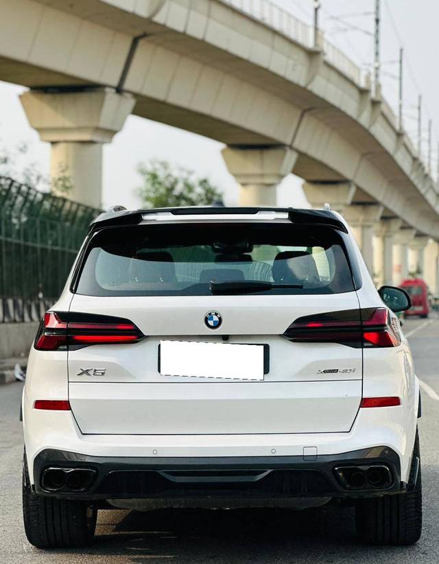 https://images10.gaadi.com/usedcar_image/4523016/original/processed_87fcb779a290e39570f9d2150d7480cd.jpg?imwidth=6401