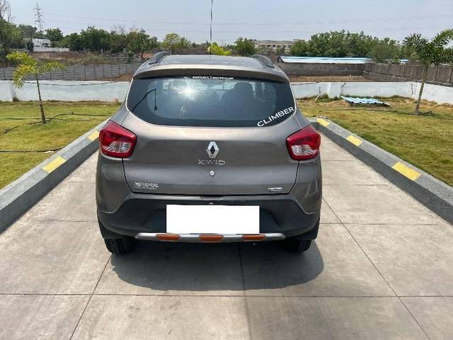 https://images10.gaadi.com/usedcar_image/4523019/original/processed_d7416dcd-fb9c-4764-a861-0a0ce2a7b103.jpg?imwidth=6402