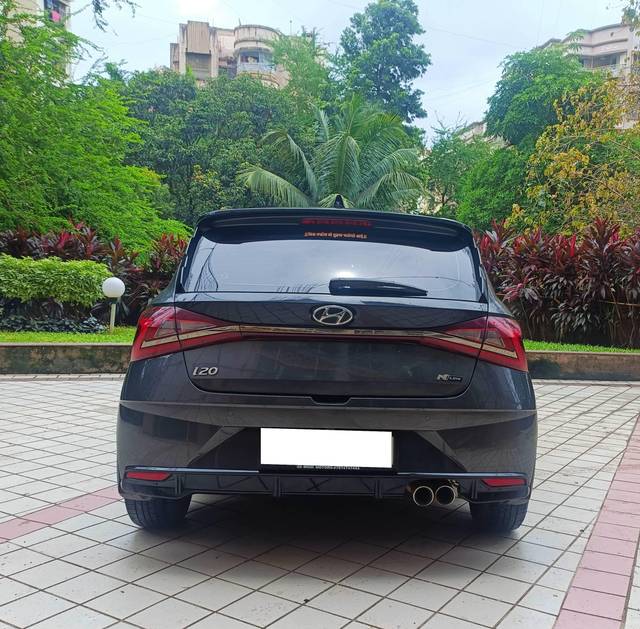 https://images10.gaadi.com/usedcar_image/4523022/original/processed_341923462ffcab91dc3cb235de840e7f.jpg?imwidth=6402