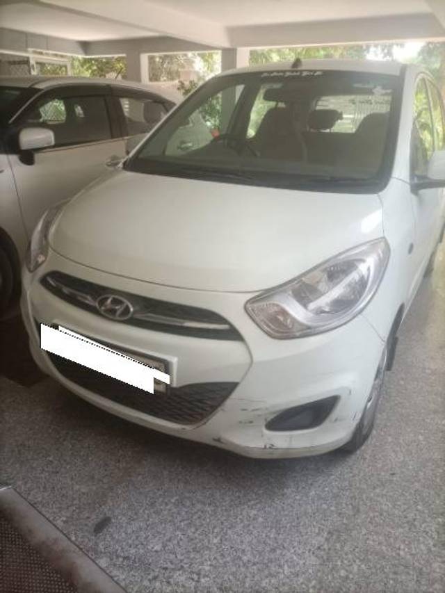 https://images10.gaadi.com/usedcar_image/4523031/original/processed_b207d9b4-0216-4a40-a143-b10f793ddc37.jpeg?imwidth=6402