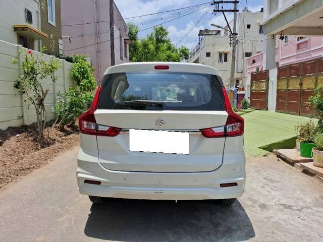 https://images10.gaadi.com/usedcar_image/4523076/original/processed_1c88d741-34aa-4891-9cbc-af10c9c0e4f2.jpg?imwidth=6401