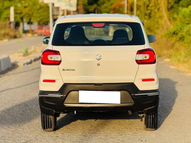 https://images10.gaadi.com/usedcar_image/4523078/original/processed_d68337cc9506f7ab1acb842ee7706b1a.jpg?imwidth=6402