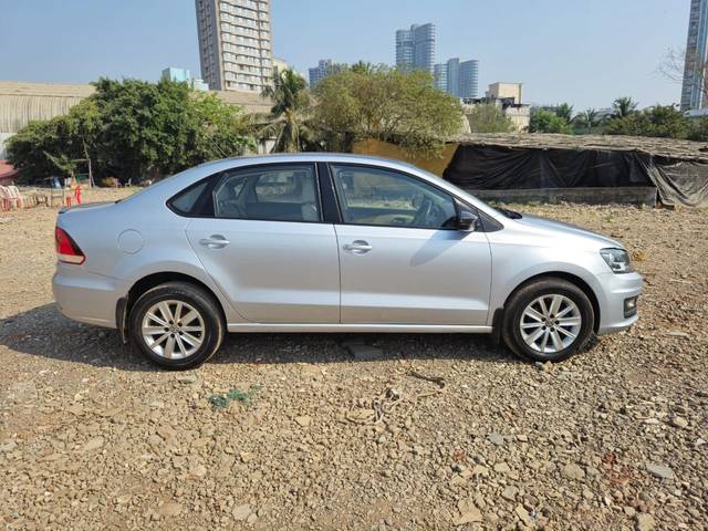 https://images10.gaadi.com/usedcar_image/4523086/original/009bc6e538ff74c4250bd28ca427b7f2.jpg?imwidth=6401