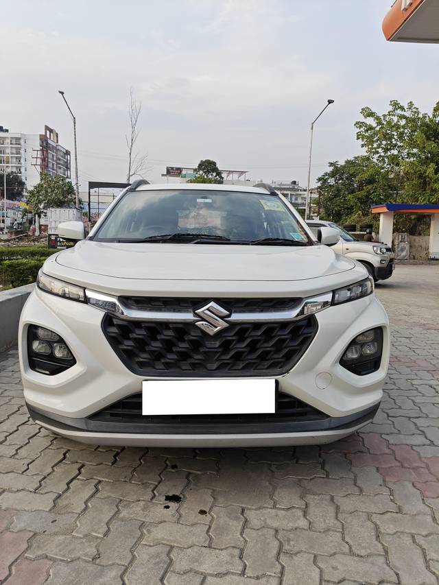 https://images10.gaadi.com/usedcar_image/4523108/original/processed_18d7204e6ecc0da63a10481e5e6fe796.jpg?imwidth=6402