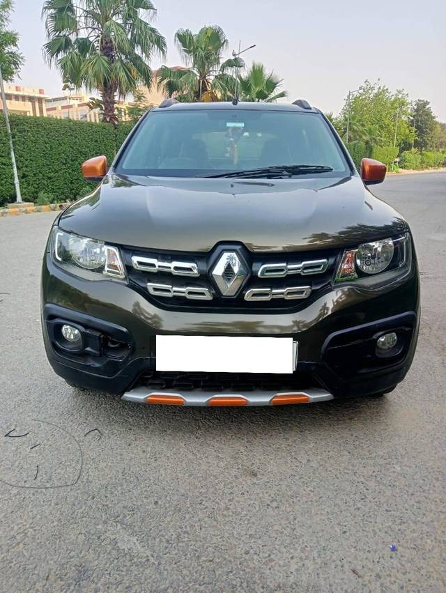https://images10.gaadi.com/usedcar_image/4523109/original/processed_8fbca10eb80ca61374c97e07b5f9db46.jpg?imwidth=6402