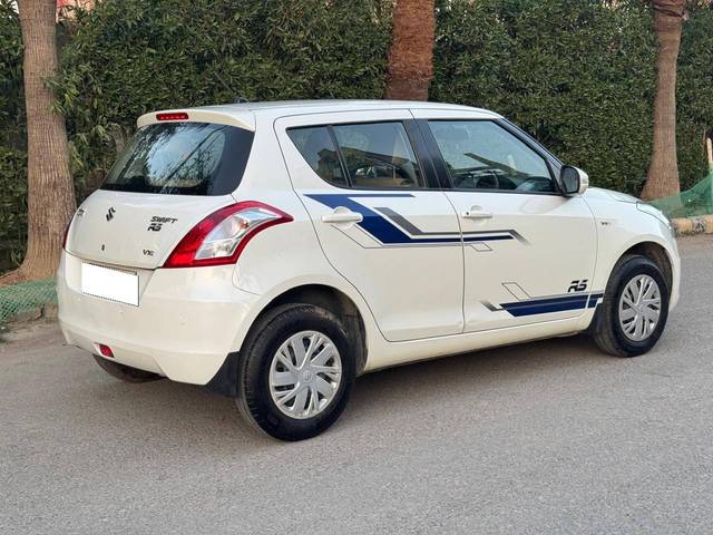 https://images10.gaadi.com/usedcar_image/4523117/original/processed_bddba0f262efbcadcc22a95bfbc12712.jpg?imwidth=6402