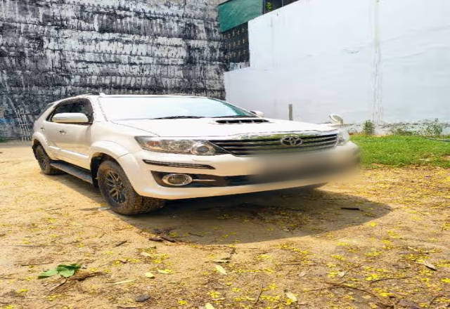 https://images10.gaadi.com/usedcar_image/4523118/original/dec81fbb-b4c7-4427-8927-47f7dca3cc7f.?imwidth=6400