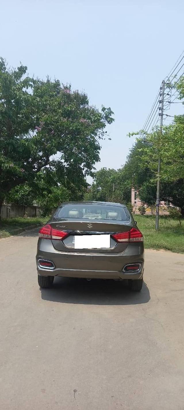 https://images10.gaadi.com/usedcar_image/4523124/original/processed_28148f1e9ff34287887362965fc56f85.jpg?imwidth=6402
