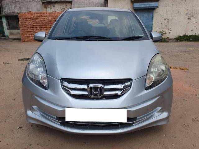 https://images10.gaadi.com/usedcar_image/4523126/original/processed_3c146706d5e0a984bcd5a636360088e5.jpg?imwidth=6400