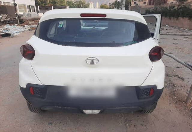 https://images10.gaadi.com/usedcar_image/4523128/original/572d1fcf-7dce-4c5b-966b-9bc98eaf2d0b.?imwidth=6400