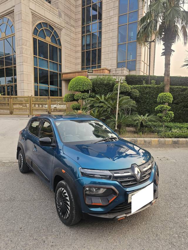 https://images10.gaadi.com/usedcar_image/4523148/original/processed_8183e1cac4dd7b77d1239c9deb4fa04e.jpg?imwidth=6400