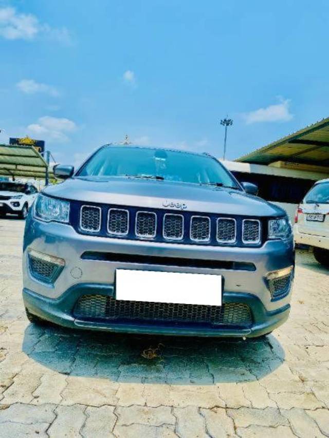 https://images10.gaadi.com/usedcar_image/4523193/original/processed_71212f9c-a1ea-4a75-999f-84f0a3dfb61a.jpeg?imwidth=6400