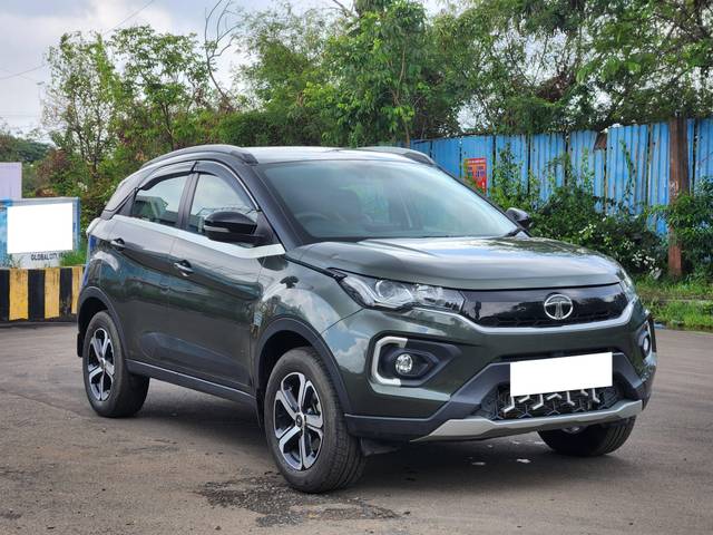 https://images10.gaadi.com/usedcar_image/4523199/original/processed_61256a5cd1d804df763a9c235d41cf20.jpg?imwidth=6400