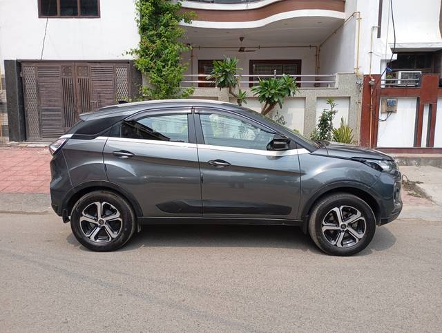https://images10.gaadi.com/usedcar_image/4523209/original/67b5625aa48787727e9c05dc98225b5f.jpg?imwidth=6401