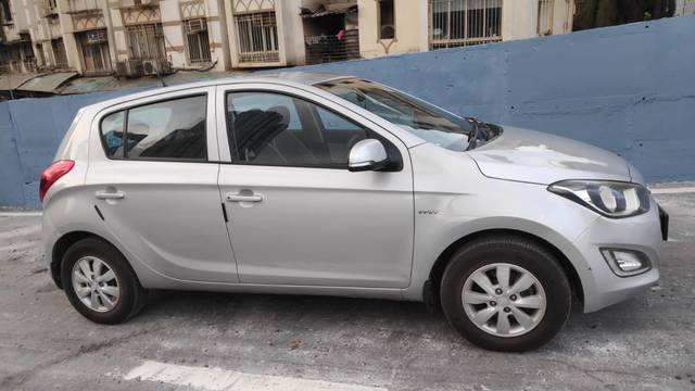 https://images10.gaadi.com/usedcar_image/4523210/original/fb46e0c4530f4fcec36e371c640dabd7.jpg?imwidth=6401