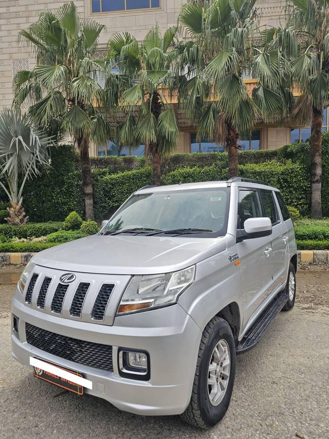 https://images10.gaadi.com/usedcar_image/4523211/original/processed_fbd9ca6a999383cdb10900c4062a4810.jpg?imwidth=6400