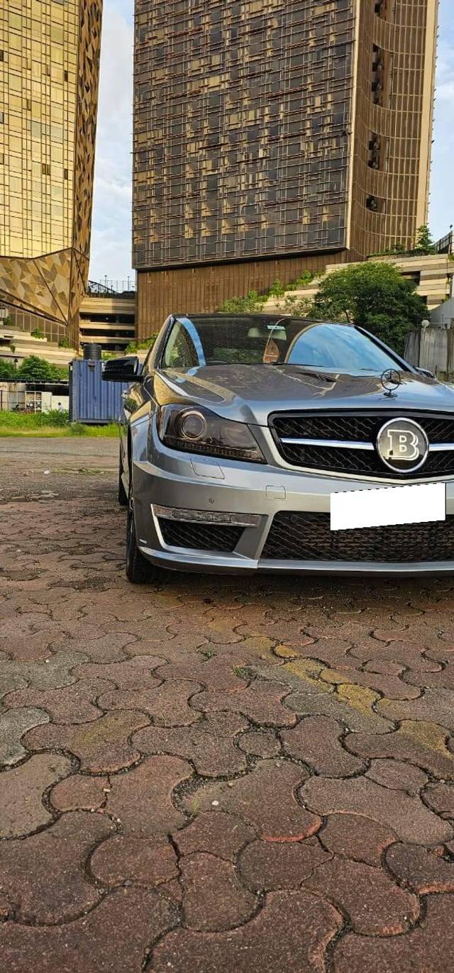 https://images10.gaadi.com/usedcar_image/4523213/original/processed_081ef63396ea3c7b77eda82171f1ffc5.jpg?imwidth=6401