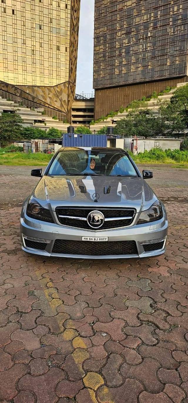 https://images10.gaadi.com/usedcar_image/4523213/original/processed_ac175eb18723a62258d7b6d78286a3b4.jpg?imwidth=6402