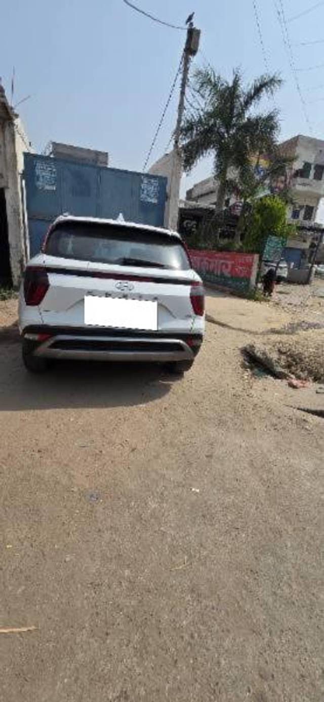 https://images10.gaadi.com/usedcar_image/4523215/original/processed_f3ab999a-9304-4896-8e67-ad1de12dad6d.jpg?imwidth=6401