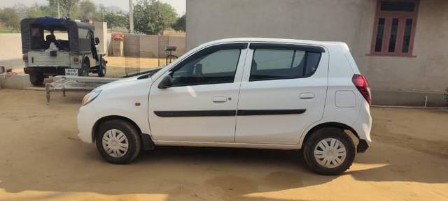 https://images10.gaadi.com/usedcar_image/4523219/original/processed_3a50ac1e-0869-49e9-8b27-777f419dbeda.jpg?imwidth=6401