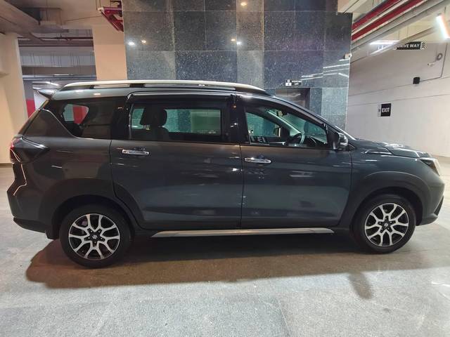 https://images10.gaadi.com/usedcar_image/4523232/original/processed_b4f6891cc537e3230e72abfb3c166e83.jpg?imwidth=6401