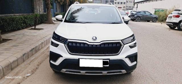https://images10.gaadi.com/usedcar_image/4523234/original/processed_49a997ed7902d1b0934e9b565368927a.jpg?imwidth=6400