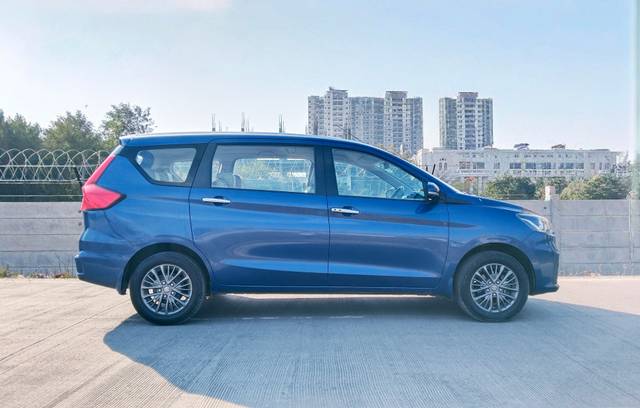 https://images10.gaadi.com/usedcar_image/4523236/original/17cfa41c62ec1c9f009ee368478b657c.jpg?imwidth=6401