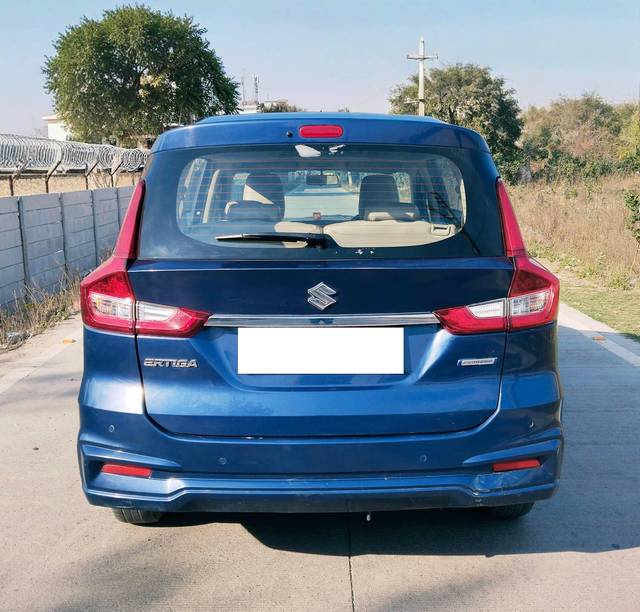 https://images10.gaadi.com/usedcar_image/4523236/original/processed_1b007c04784123e0d05d1602a870fd4d.jpg?imwidth=6402